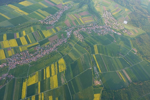 Impressionen einer Ballonfahrt über das Main-Gebiet