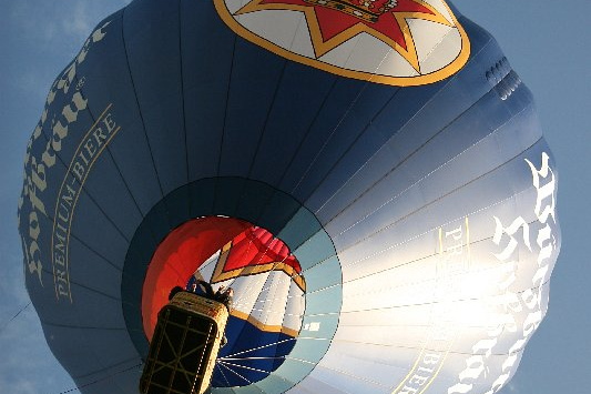 Impressionen einer Ballonfahrt über das Main-Gebiet