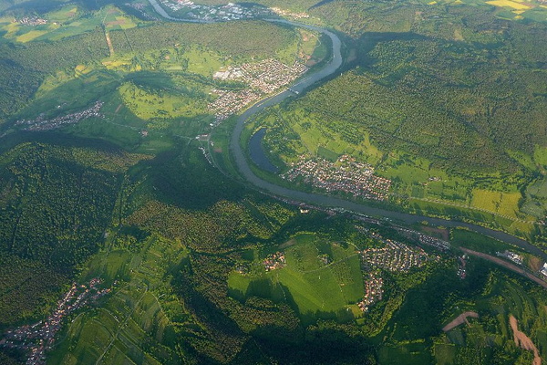 Impressionen einer Ballonfahrt über das Main-Gebiet