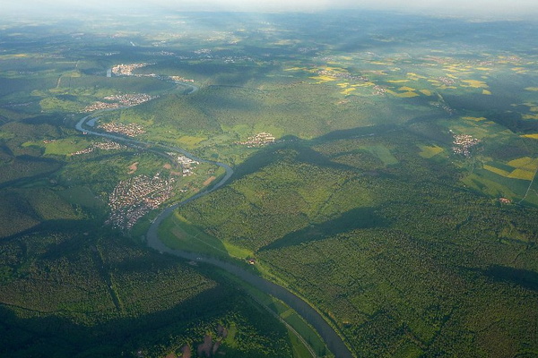 Impressionen einer Ballonfahrt über das Main-Gebiet