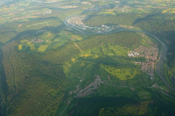 Impressionen einer Ballonfahrt über das Main-Gebiet