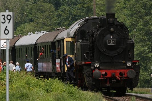 Bildergalerie - Bildimpressionen des Naturpark Spessarts, halt eines Dampfsonderzuges