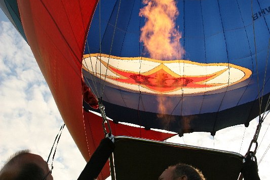 Impressionen einer Ballonfahrt über das Main-Gebiet